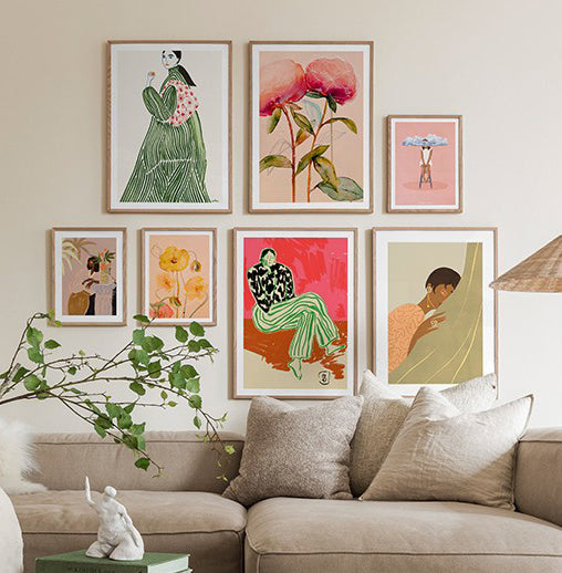 Abstract Minimalist Set